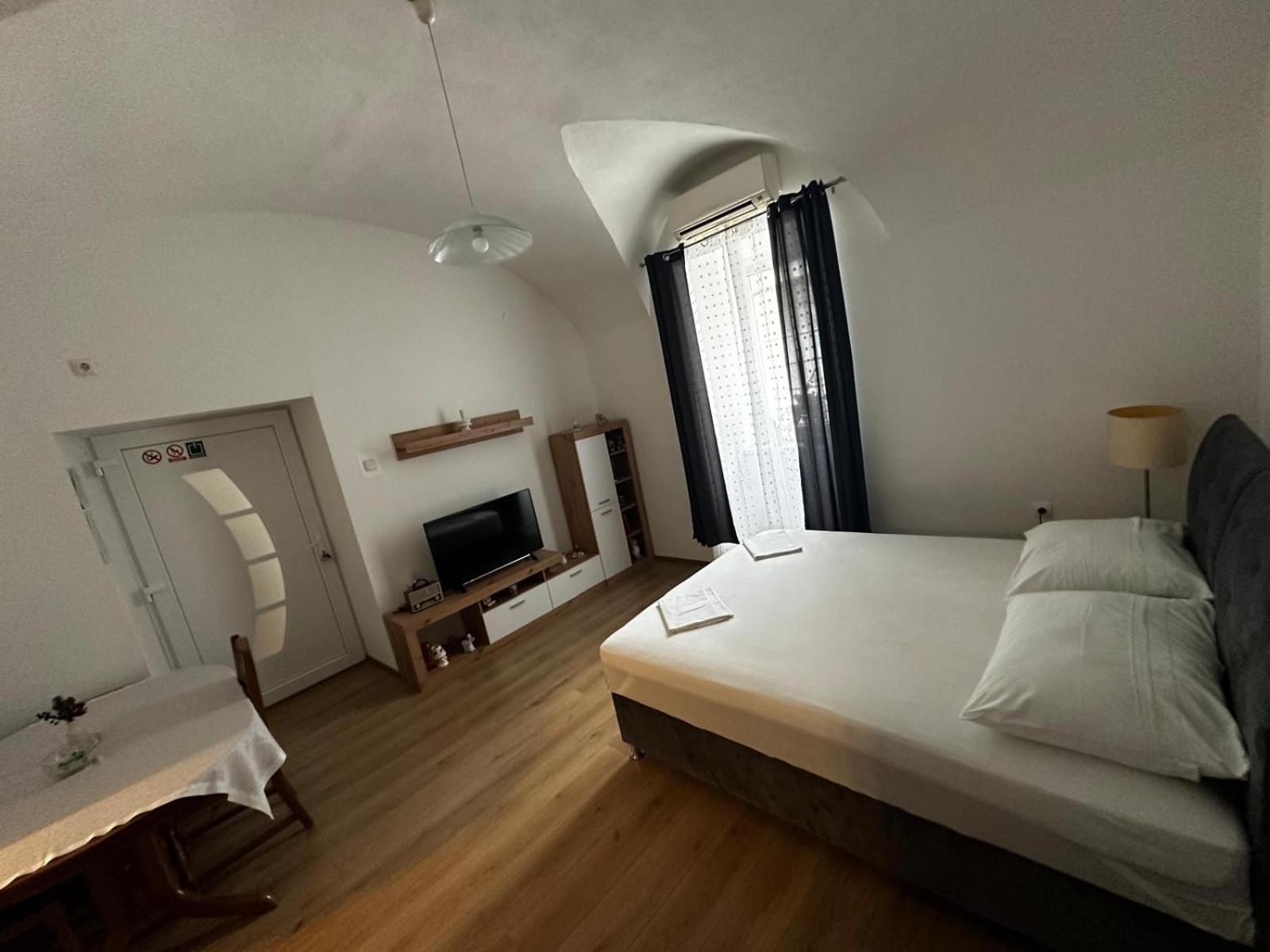 Studio Apartman Grga セニ エクステリア 写真